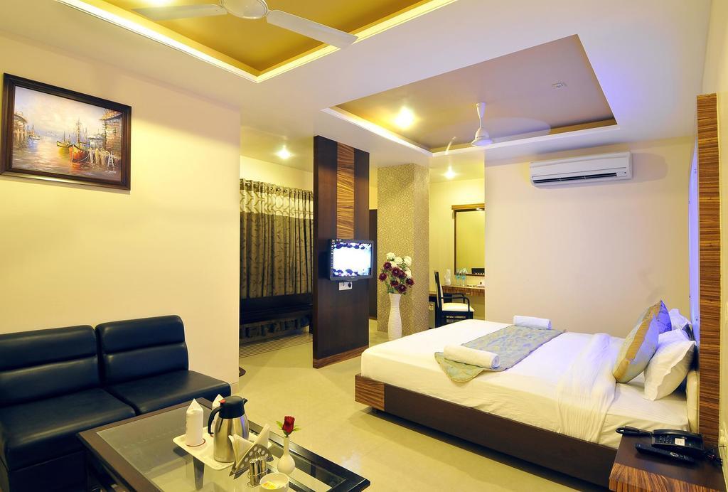 Hotel Simran Pride, Raipur Room photo